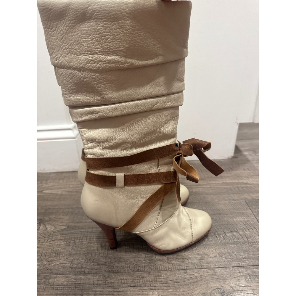 Hostess Cream Leather Slouchy Mid Calf Boots Bow Detail Carved Heel Womens 7M